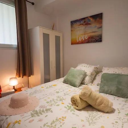 Comfortable With Amazing Sea Views Apartment *